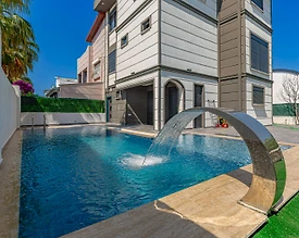 Serik Kadriye'de Geniş Bahçe İçerisinde, Özel Havuzlu, Konforlu Villa - 3