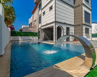 Serik Kadriye'de Geniş Bahçe İçerisinde, Özel Havuzlu, Konforlu Villa - 3