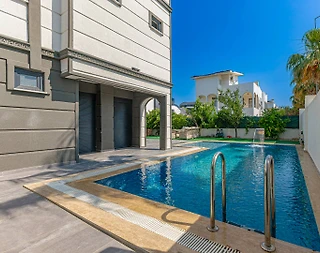 Serik Kadriye'de Geniş Bahçe İçerisinde, Özel Havuzlu, Konforlu Villa - 4