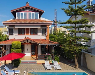 Serik Kadriye'de Geniş Bahçe İçerisinde, Özel Havuzlu, Konforlu Villa - 4