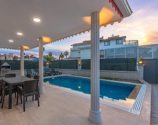 Serik Kadriye'de Kalabalık Ailelere Uygun, Özel Havuzlu, Kiralık Villa - 4