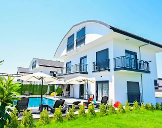 Serik Kadriye'de Kalabalık Ailelere Uygun, Özel Havuzlu, Kiralık Villa - 1