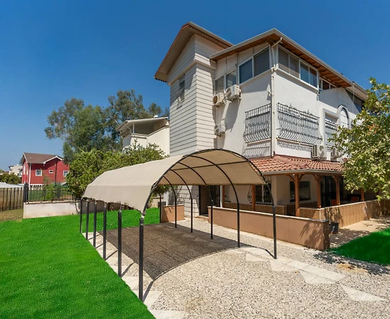 Serik Kadriye'de Merkeze Yakın, Konforlu, 9 Kişilik Villa - 1