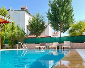 Serik Kadriye'de Merkeze Yakın Konumda, Özel Havuzlu, Ferah Villa - 3