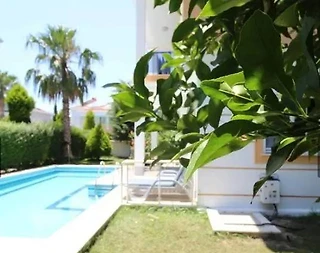 Serik Kadriye'de Merkeze Yakın Konumda, Özel Havuzlu, Şık Villa - 5