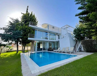 Serik Kadriye'de Merkeze Yakın, Özel Havuzlu, Kiralık Villa - 1