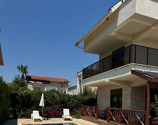 Serik Kadriye'de Merkezi Konumda, Özel Havuzlu, Kiralık Villa - 1