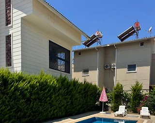 Serik Kadriye'de Merkezi Konumda, Özel Havuzlu, Kiralık Villa - 3