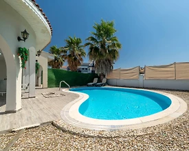 Serik Kadriye'de Modern Tasarımlı, Özel Havuzlu, Modern Villa - 2