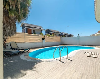 Serik Kadriye'de Modern Tasarımlı, Özel Havuzlu, Modern Villa - 3