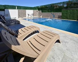 Serik Kadriye'de Sakin Konumda, Isıtmalı Havuzlu, Lüks Villa - 3
