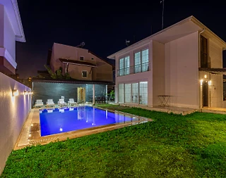 Serik Kadriye'de Sakin Konumda, Özel Havuzlu, Modern Villa - 1