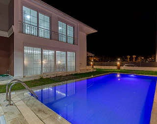 Serik Kadriye'de Sakin Konumda, Özel Havuzlu, Modern Villa - 2