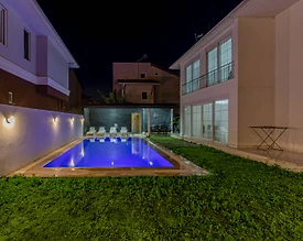 Serik Kadriye'de Sakin Konumda, Özel Havuzlu, Modern Villa - 3