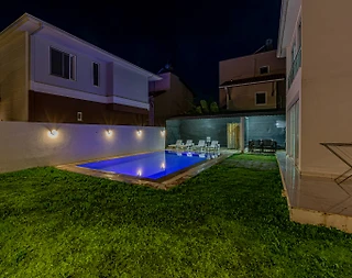 Serik Kadriye'de Sakin Konumda, Özel Havuzlu, Modern Villa - 4