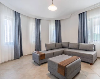 Serik Kadriye'de Şık Tasarımlı, Özel Havuzlu, Şık Villa - 5