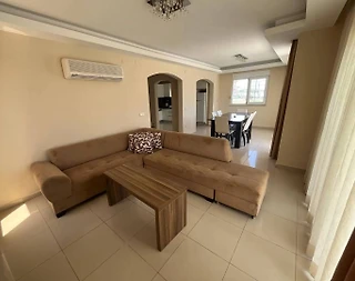 Serik Kadriye'de Site İçerisinde, Özel Havuzlu, 4+1 Villa - 5