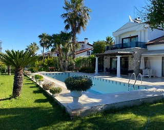 Serik Kadriye'de Site İçerisinde, Özel Havuzlu, Lüks Villa - 2