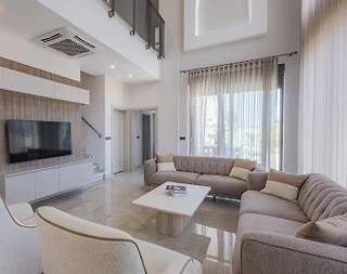 Serik Kadriye'de Yemyeşil Bahçeli, Özel Havuzlu, 4+1 Villa - 5