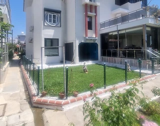 Kuşadası Davutlar'da Site İçerisinde, Geniş Bahçeli, Tatil Evi - 1