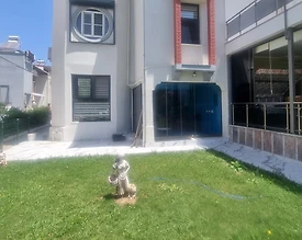 Kuşadası Davutlar'da Site İçerisinde, Geniş Bahçeli, Tatil Evi - 2