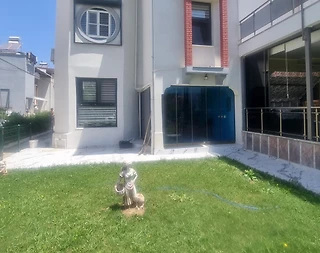 Kuşadası Davutlar'da Site İçerisinde, Geniş Bahçeli, Tatil Evi - 2