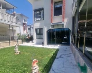 Kuşadası Davutlar'da Site İçerisinde, Geniş Bahçeli, Tatil Evi - 3
