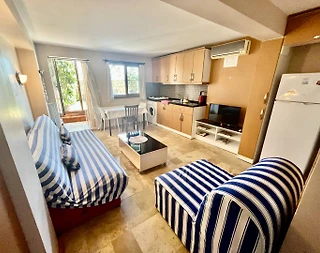 İzmir Karaburun'da Geniş Bahçeli, Çekirdek Ailelere Uygun, Kiralık Daire - 3