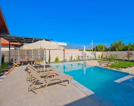 Seydikemer Çaltıözü'nde Doğa İle İç İçe, Özel Havuzlu, Bahçeli Villa - 3