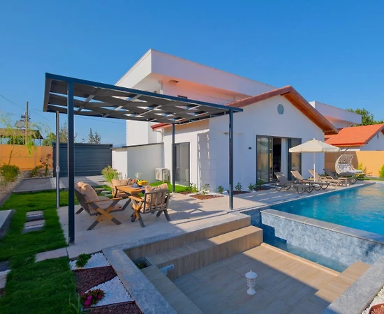 Seydikemer Çaltıözü'nde Doğa İle İç İçe, Özel Havuzlu, Lüks Villa - 1