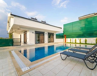 Seydikemer Çaltıözü'nde Geniş Ailelere Uygun, Özel Havuzlu, Şık Villa - 1