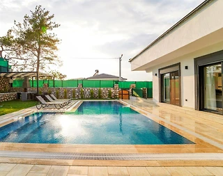 Seydikemer Çaltıözü'nde Geniş Ailelere Uygun, Özel Havuzlu, Şık Villa - 5