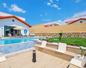 Seydikemer Çaltıözü'nde Sakin Konumda, Özel Havuzlu, Kiralık Villa - 2
