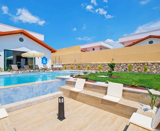 Seydikemer Çaltıözü'nde Sakin Konumda, Özel Havuzlu, Kiralık Villa - 1