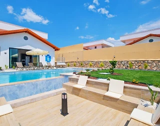 Seydikemer Çaltıözü'nde Sakin Konumda, Özel Havuzlu, Şık Villa - 1