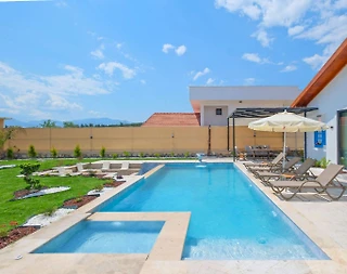 Seydikemer Çaltıözü'nde Sakin Konumda, Özel Havuzlu, Şık Villa - 5