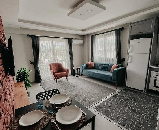 Seydikemer Cumhuriyet'de Sakin Konumda, 2 Kişilik, Ferah Apart - 1