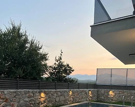 Seydikemer Cumhuriyet'te Geniş Ailelere Uygun, Özel Havuzlu, Ferah Villa - 3