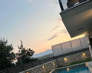Seydikemer Cumhuriyet'te Geniş Ailelere Uygun, Özel Havuzlu, Ferah Villa - 4