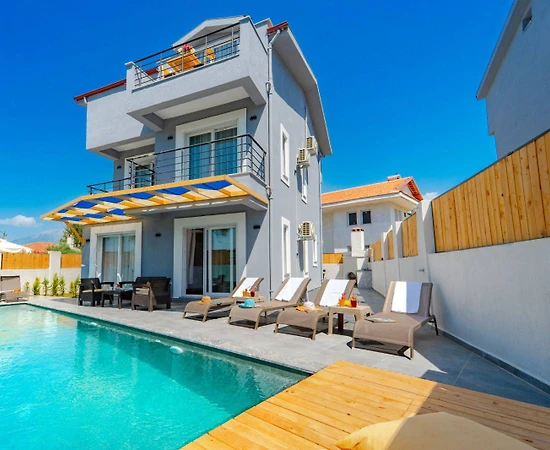 Seydikemer Gerişburnu'nda Doğa İle İç İçe, Özel Havuzlu, 3+1 Villa - 1