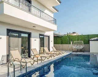 Seydikemer Gerişburnu'nda Geniş Ailelere Uygun, Özel Havuzlu, 3+1 Kiralık Villa - 3