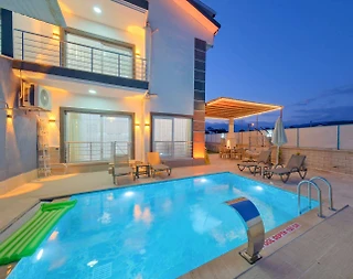 Seydikemer Gerişburnu'nda Modern Tasarımlı, Özel Havuzlu, İkiz Villa - 1