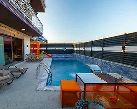 Seydikemer Gerişburnu'nda Modern Tasarımlı, Özel Havuzlu, İkiz Villa - 3