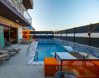 Seydikemer Gerişburnu'nda Modern Tasarımlı, Özel Havuzlu, İkiz Villa - 3