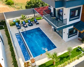 Seydikemer Gerişburnu'nda Sakin Konumda, Özel Havuzlu, Geniş Villa - 2