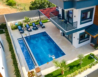 Seydikemer Gerişburnu'nda Sakin Konumda, Özel Havuzlu, Geniş Villa - 2