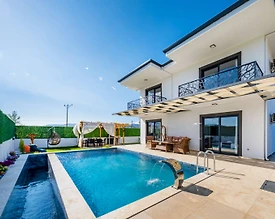 Seydikemer Gernişburnu'nda Geniş Bahçeli, Özel Havuzlu, 3+1 Kiralık Villa - 3