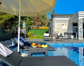 Seydikemer Girmeler'de Doğa Manzaralı, Özel Havuzlu, Lüks Villa - 3