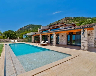 Seydikemer Karadere'de Doğa İle İç İçe, Özel Havuzlu, Lüks Villa - 1