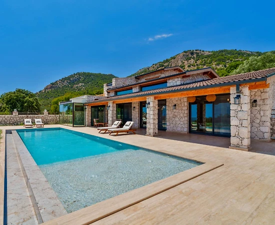 Seydikemer Karadere'de Doğa İle İç İçe, Özel Havuzlu, Lüks Villa - 1